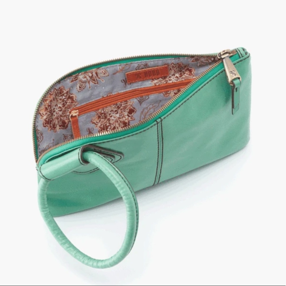 HOBO • Sable Leather Clutch Wristlet in Mint Green - Picture 2 of 3